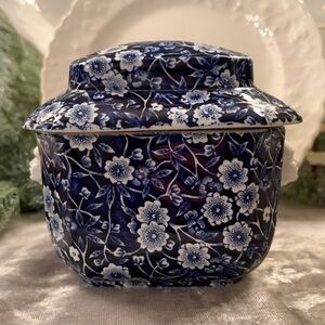 Calico Classic Blue and White Sugar Covered bowl Staffordshire England